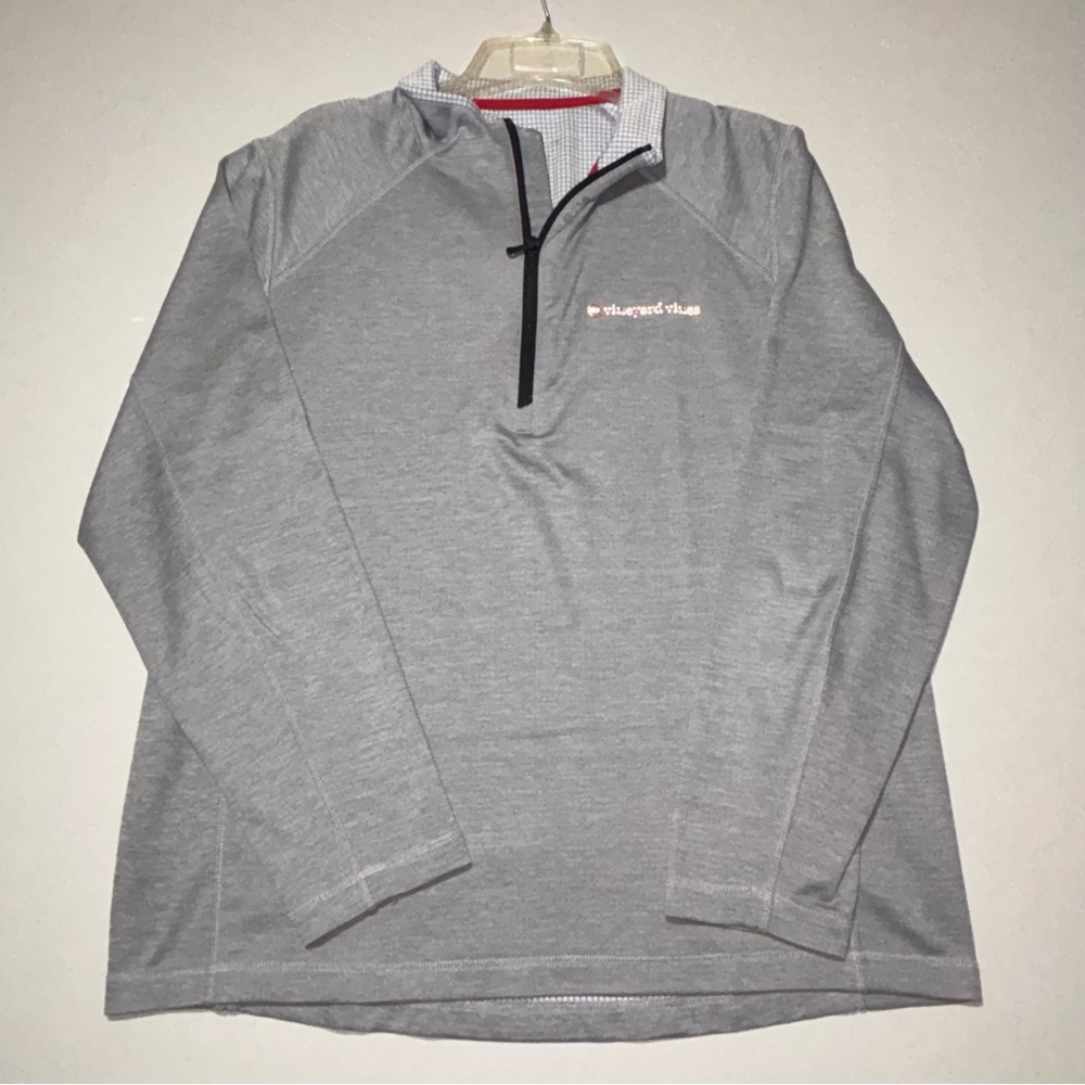 Title 162:
Vineyard Vines Gray 1/4 Zip Pullover Large